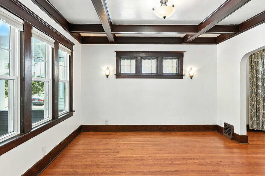 Building Photo - 2965 Harris Street