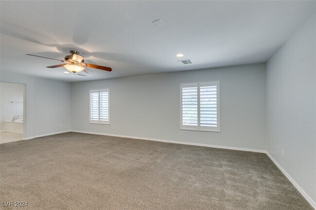 Building Photo - 148 Voltaire Ave