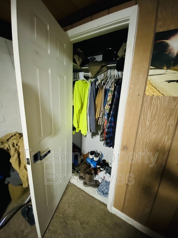 Building Photo - 2126 E Silver St