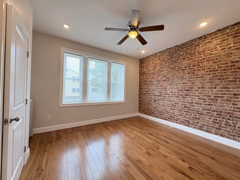 64 Sherman Pl 26 - 70 Sherman Pl