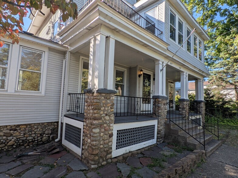 Building Photo - 1857 Northampton St