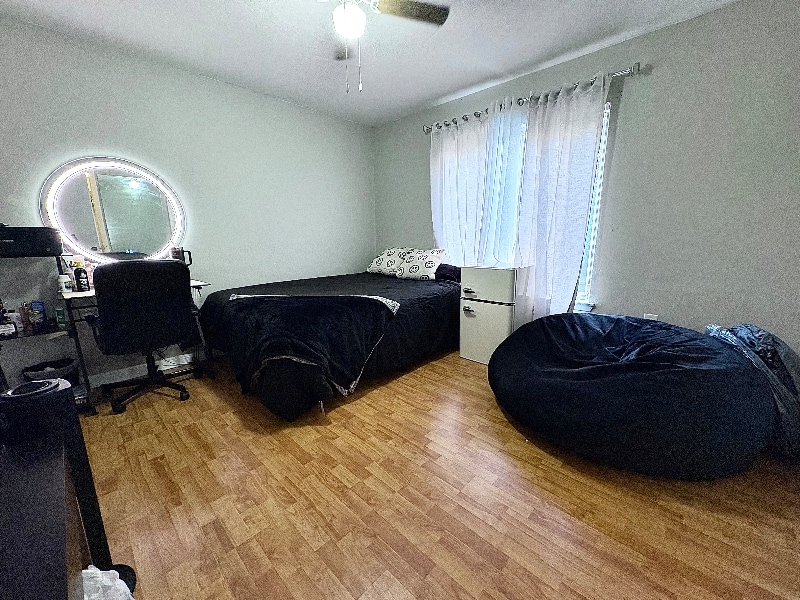 Building Photo - 4000 SW 23rd St