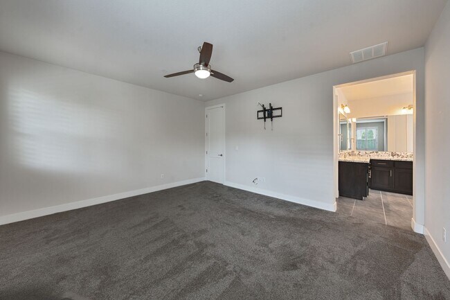 Building Photo - Beautiful Lincoln Home with Solar, 3-Car Garage & Trailer Parking!