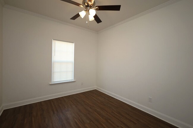 Building Photo - 2308 Mimosa Dr