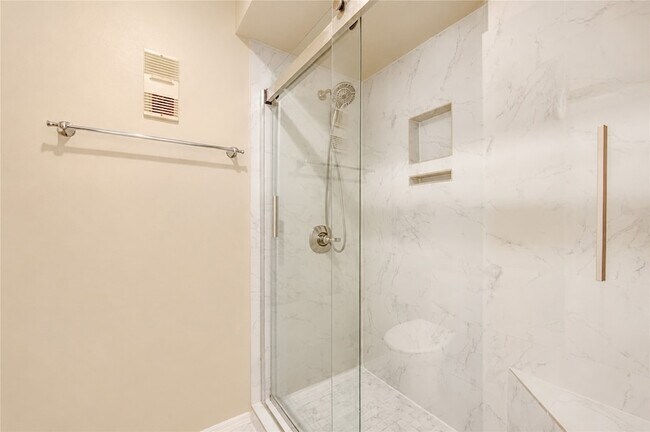 Building Photo - 15169 Kimberley Ct