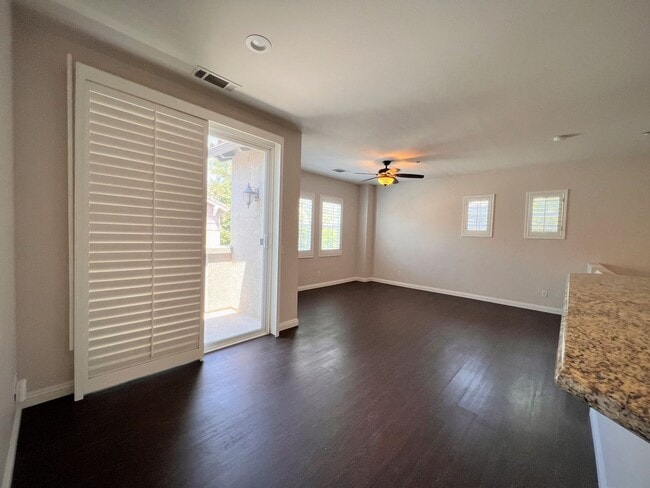 Building Photo - Beautiful 2 Bedrooms, 2 Baths Condominium with Attached Garage in Rancho Cucamonga.