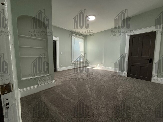 Building Photo - 726 E Main St