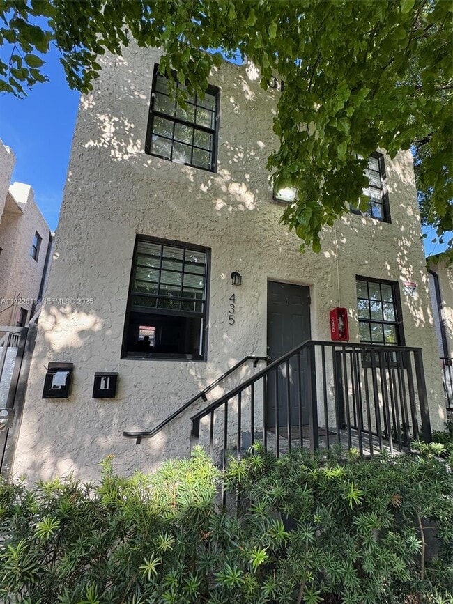 Building Photo - 1068 NW 5th St