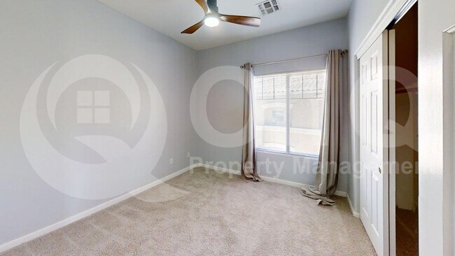 Building Photo - 525 N Miller Rd