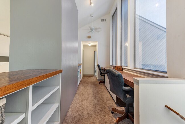 Building Photo - 1022 Forest Home Dr