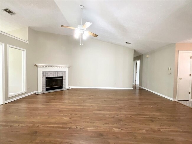 Building Photo - 3070 Bugle Dr