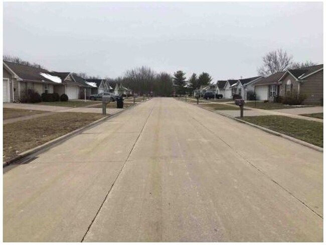 Building Photo - Spacious 3 bedroom, 1 bath home in Urbana ...