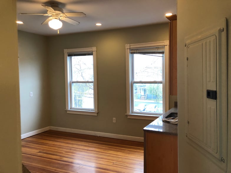 Building Photo - 258 Broadway