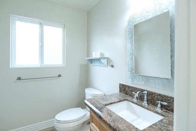 Building Photo - 3-Bed + 2.5 Bath Home with roof top deck with views of Ocean | Silverstrand Beach | Unfurnished