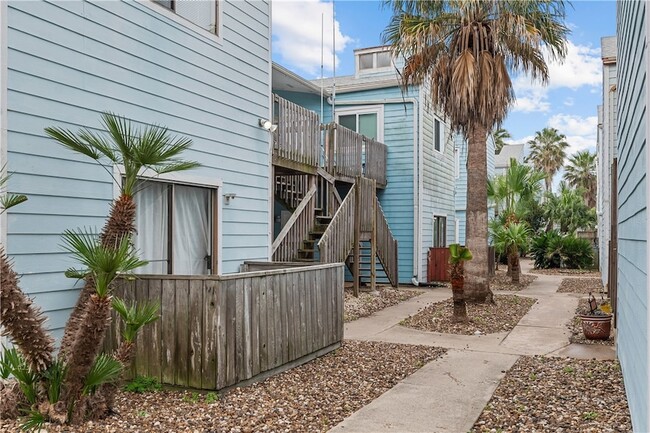 Building Photo - 15010 Leeward Dr