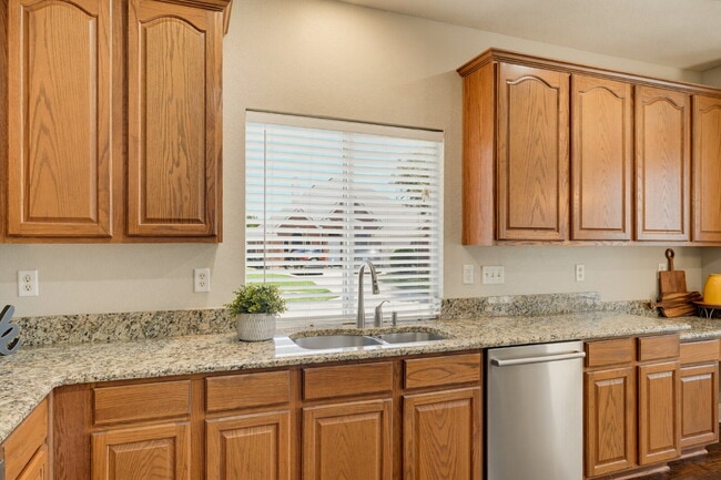 Building Photo - **This home checks all the boxes!**