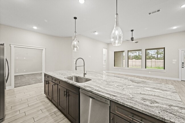 Building Photo - 15914 Dedication Dr