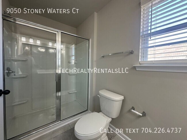 Building Photo - 9050 Stoney Waters Ct