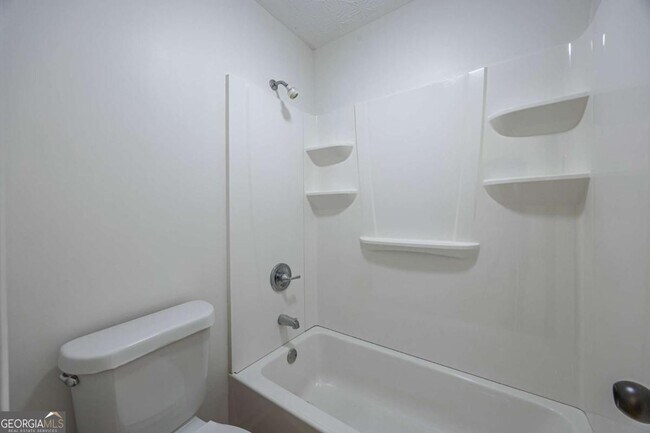 Building Photo - 6898 Babbling Brook Dr