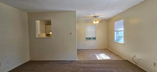 Building Photo - Newly Updated 2 Bedroom 1 Bath Apartment in Hallsville!