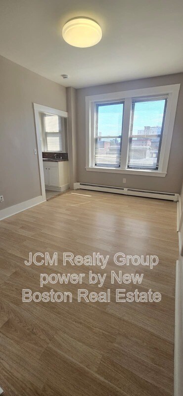 Building Photo - 116-124A Central Ave