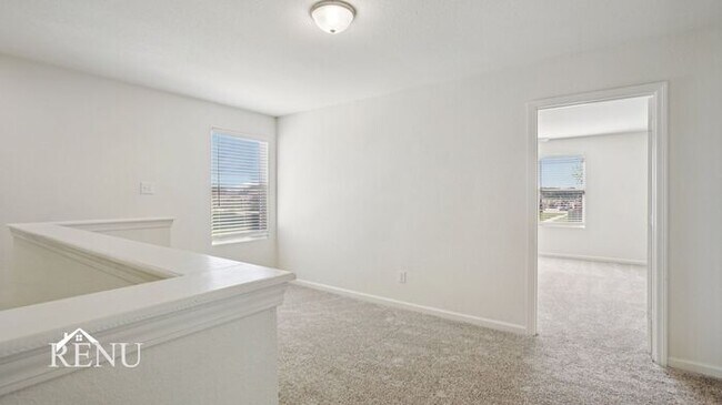 Building Photo - 758 Oakhurst Dr