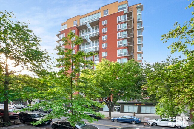 Building Photo - 333 Greene Ave
