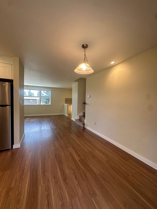 Building Photo - 928 NW Portland Ave