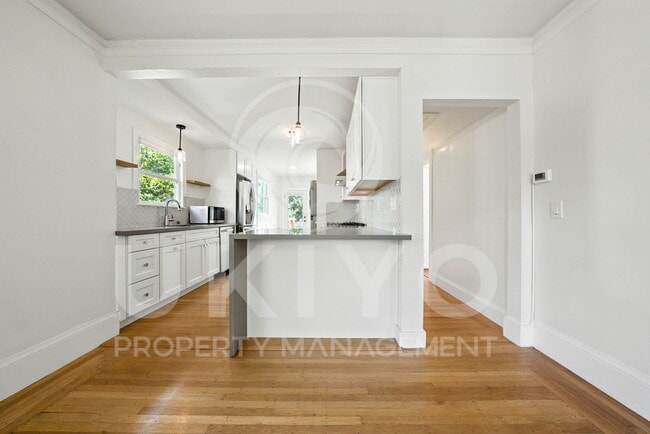 Building Photo - 4212 Arroyuelo Ave