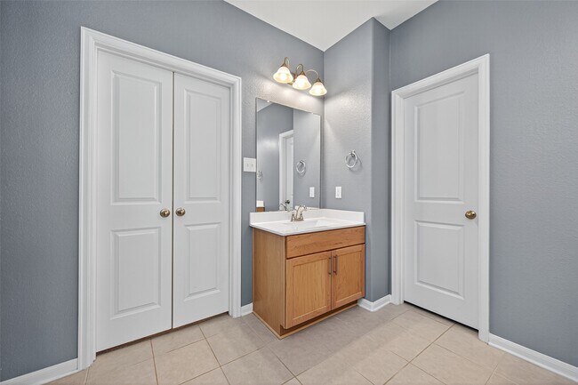 Building Photo - 1312 Mainland Shrs Ln