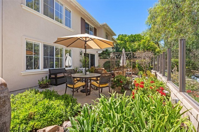 Building Photo - 1 Calle Viveza