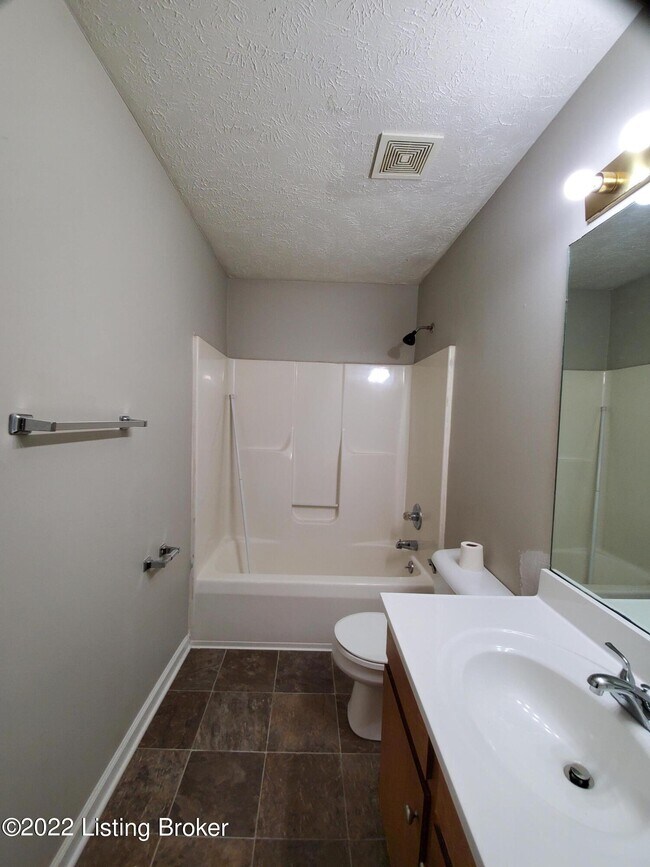 Building Photo - 1704 Stallings Ave
