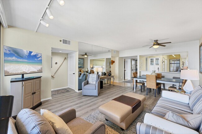 Building Photo - 1930 Harbourside Dr