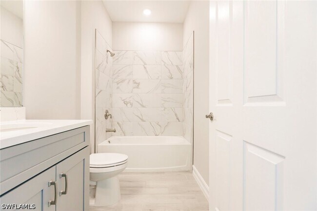 Building Photo - 536 Polihale Wy