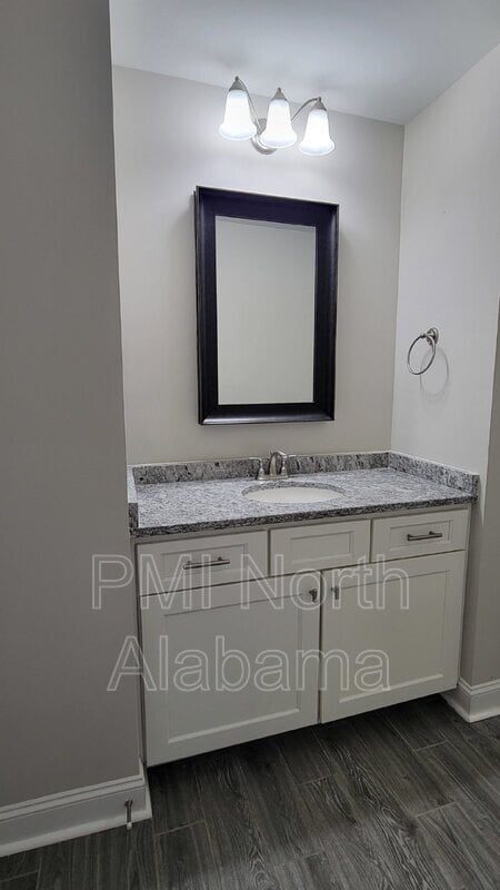 Building Photo - 130 Creekmound Dr