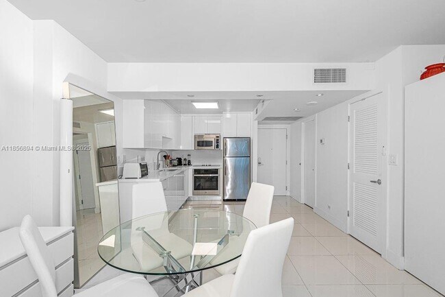 Building Photo - 2301 Collins Ave