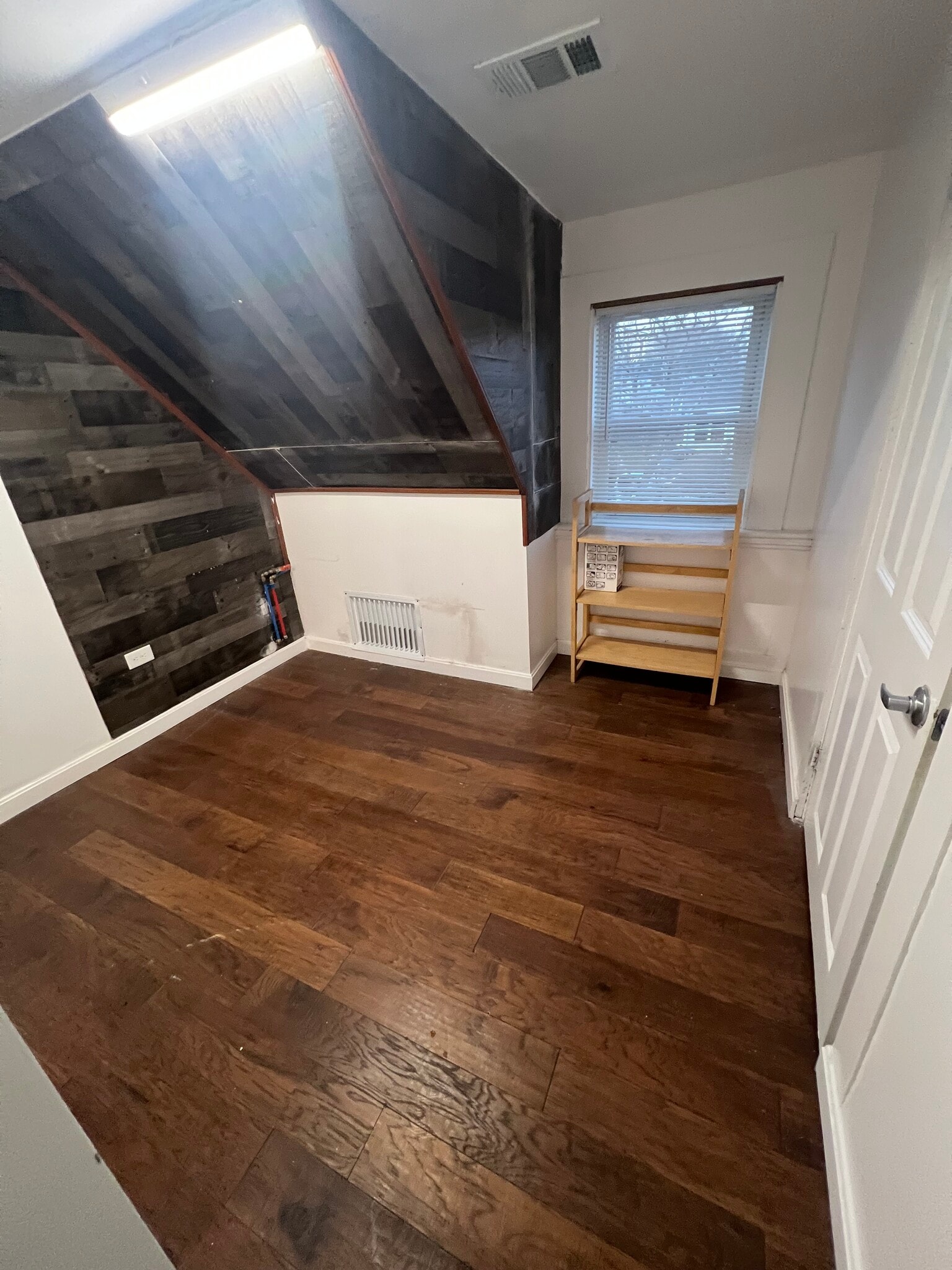 Building Photo - 52 Essex St