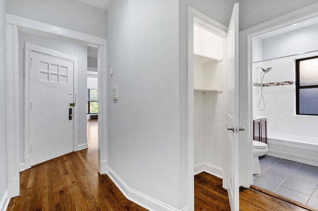 Building Photo - 4703 N Albany Ave