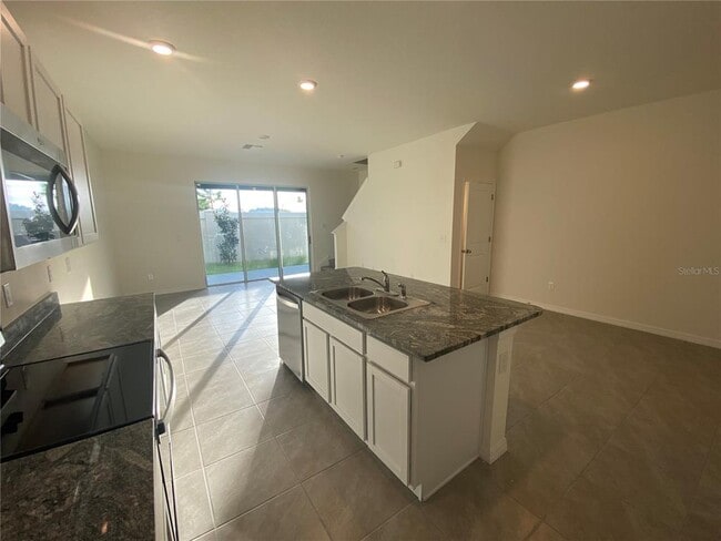 Building Photo - 2906 Suncoast Plains Dr