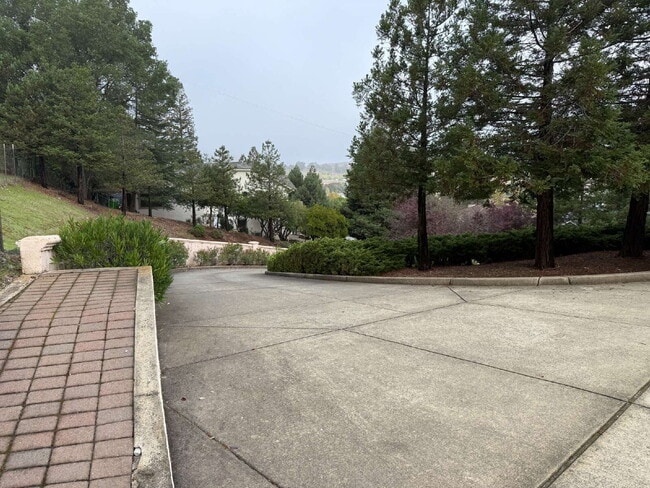 Building Photo - Morgan Hill Foothills Home