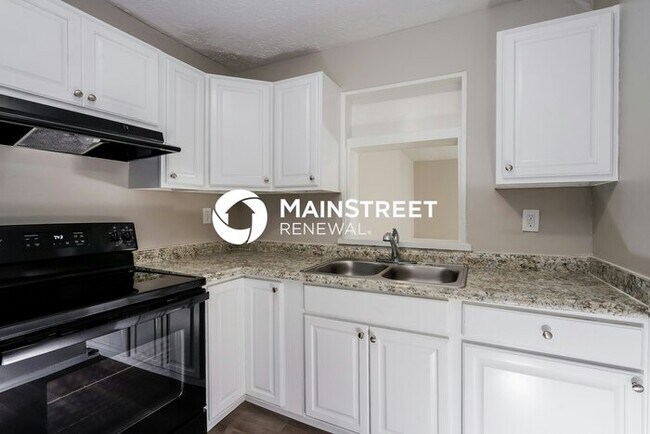 Building Photo - 3 Bedroom Pet-Friendly Home in LOUISVILLE,...