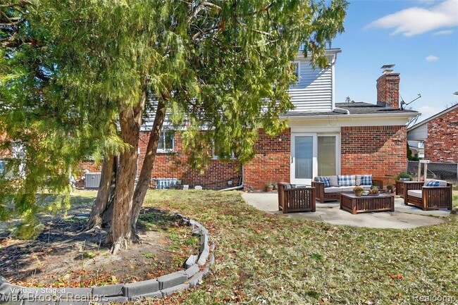 Building Photo - 33815 Orban Dr