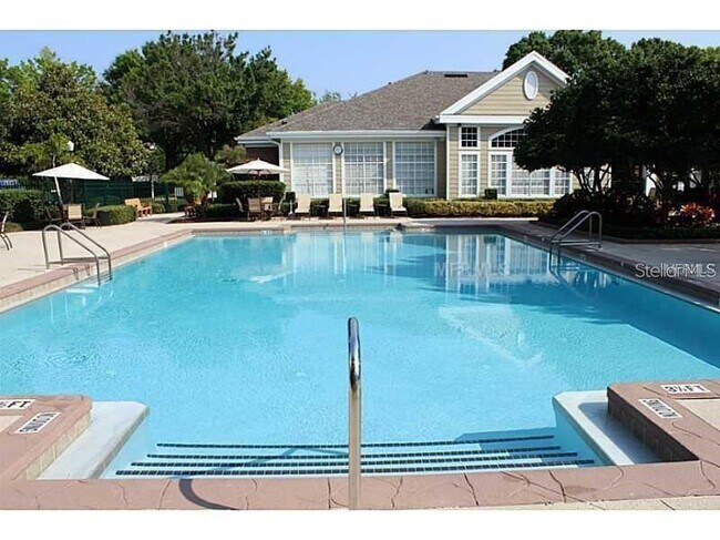 Building Photo - 13015 Plantation Park Cir