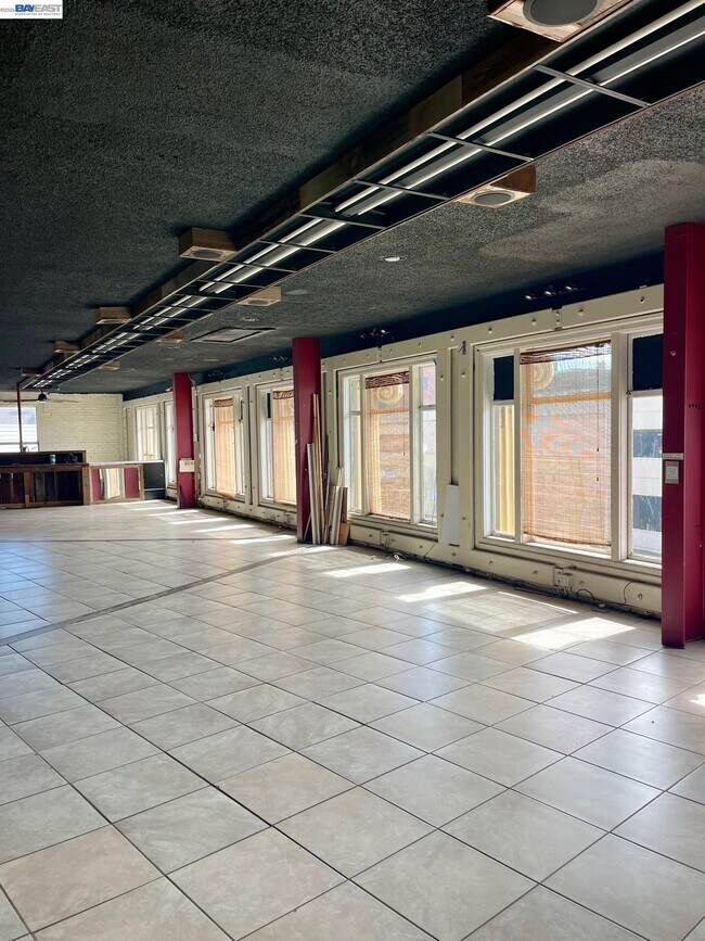 Building Photo - 22622 Mission Blvd