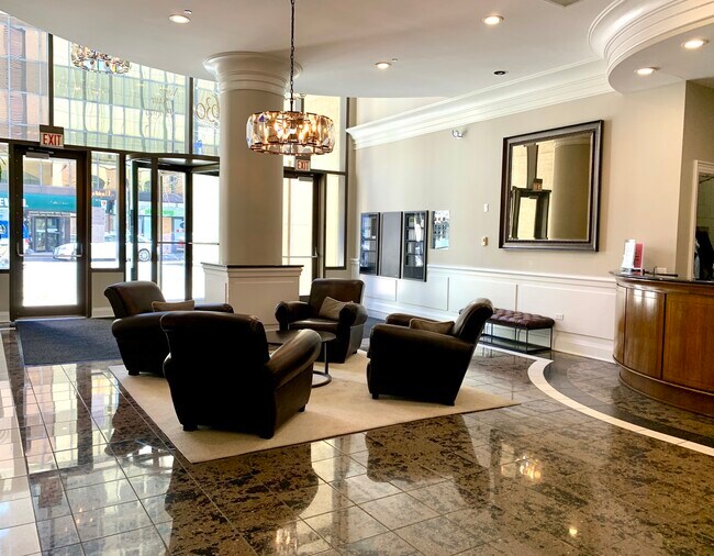 Building Photo - 630 N State St