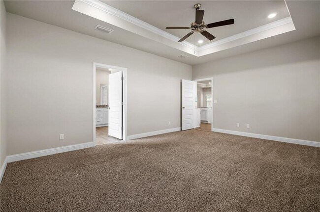 Building Photo - 10528 Redland St N