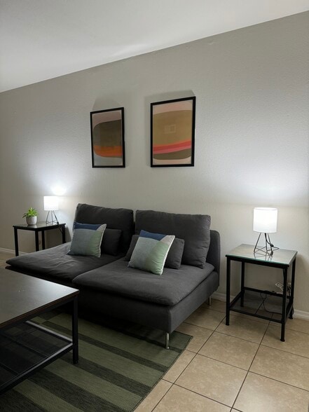 Building Photo - Springhill