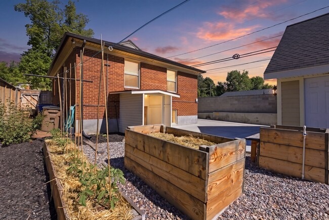 Building Photo - 2254 S Texas St