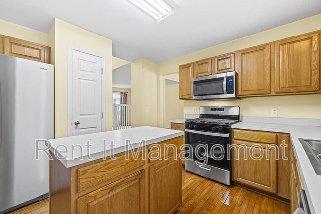 Building Photo - 5820 S 157th St