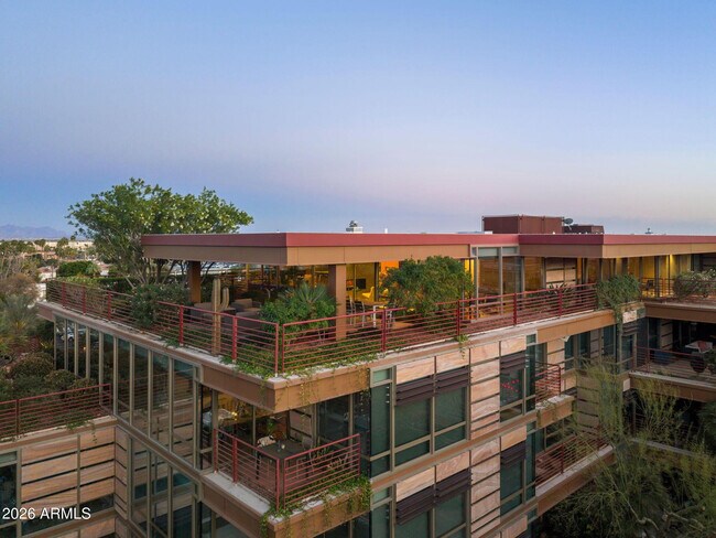 Building Photo - 7167 E Rancho Vista Dr